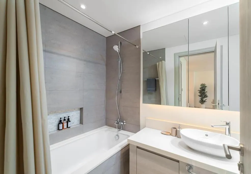 Nasma Luxury Stays - Light And Airy 1 Bedroom Apartment In The Cove Dubai